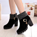 Botas Femininas Elegantes de Várias Cores