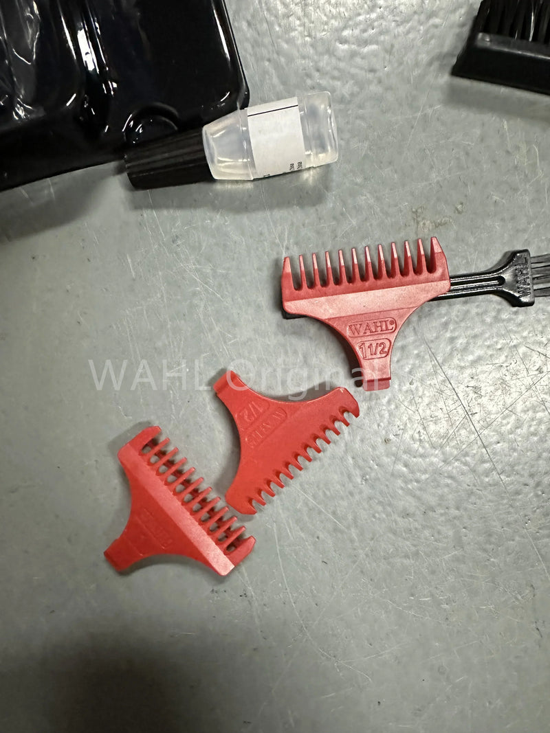 Máquina Oficial Wahl 8171 Profissional 5 Estrelas Sem Fio Detailer, Aparador de Cabelo Extra ,Máquina de Cortar Cabelo Com Suporte de Carregamento.